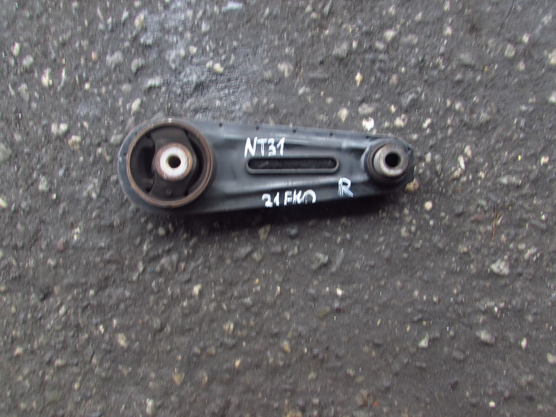 Подушка двигателя Nissan X-Trail