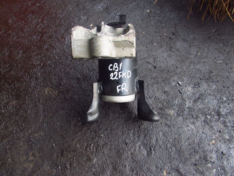 Подушка двигателя Ford Fiesta CB1