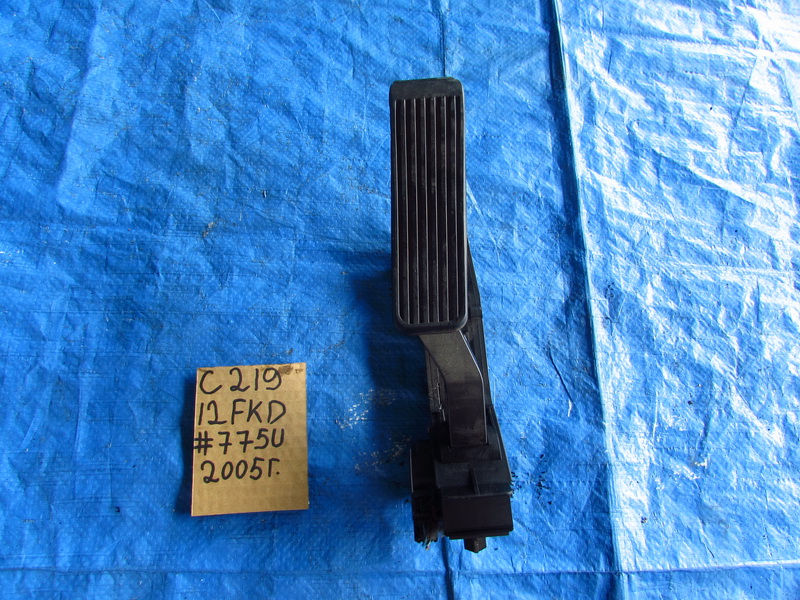 Педаль газа Mercedes-benz Cls-class C219