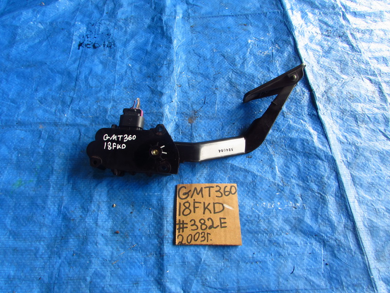 Педаль газа Chevrolet Trailblazer GMT360