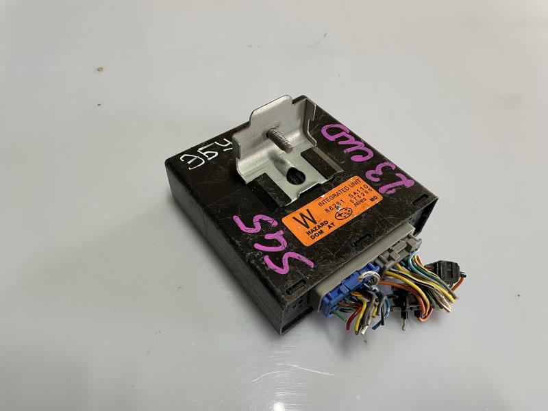 Блок управления подрулевых переключателей Subaru Forester SG5