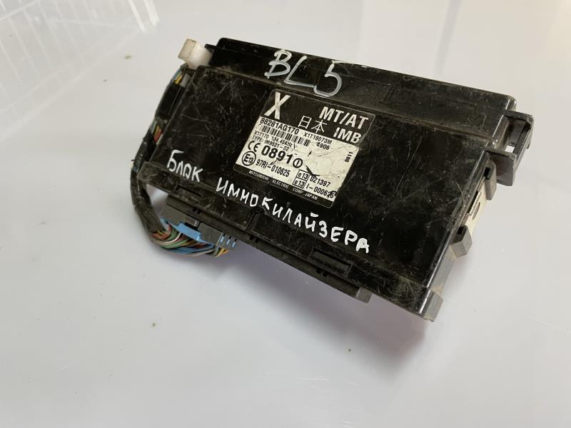 Блок управления подрулевых переключателей Subaru Legacy BL5