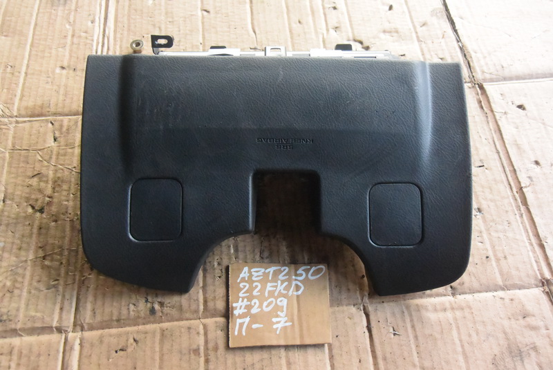 Airbag коленный Toyota Avensis AZT250