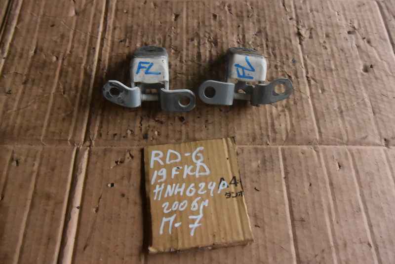 Петля двери Honda CR-V RD6