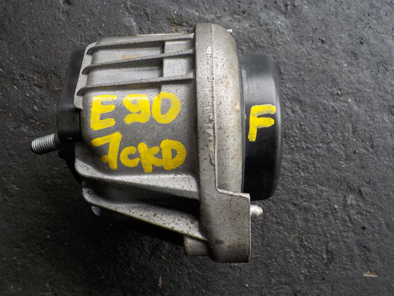 Подушка двигателя BMW 3-series