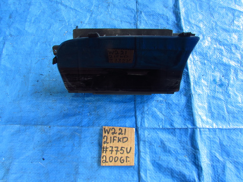 Монитор Mercedes-benz S-class W221