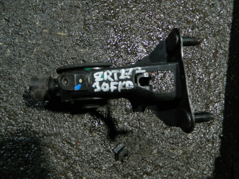 Подушка двигателя Toyota Voxy