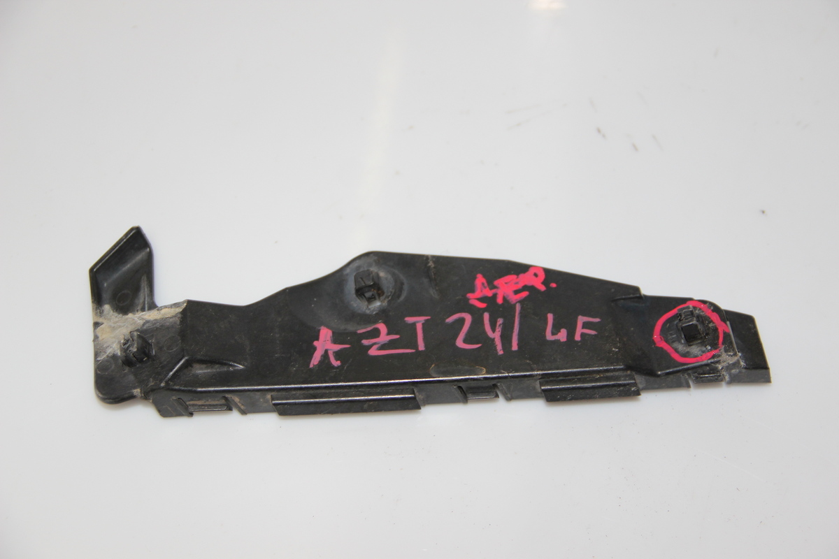 Крепление бампера Toyota Caldina