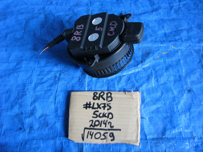 Моторчик печки Audi Q5 8RB