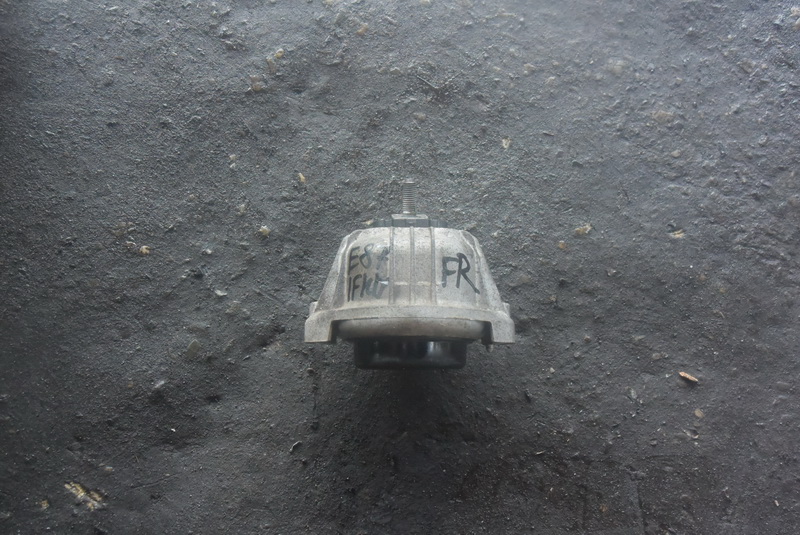 Подушка двигателя BMW 1-series E87