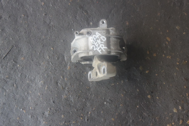 Подушка двигателя Audi A3 8PA