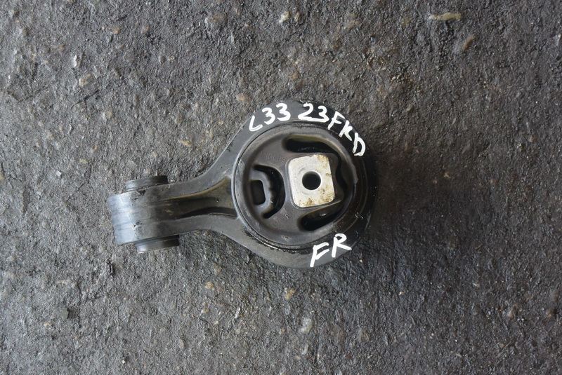Подушка двигателя Nissan Teana L33