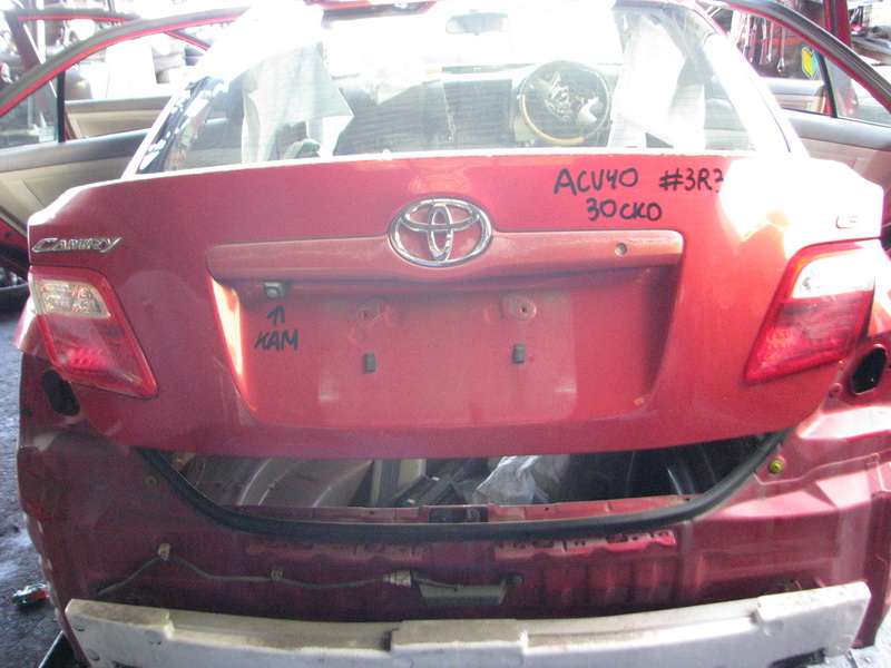 Крышка багажника Toyota Camry