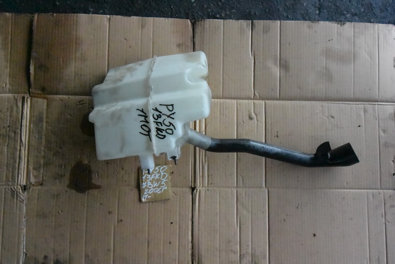 Бачок стеклоомывателя Nissan Fuga PY50