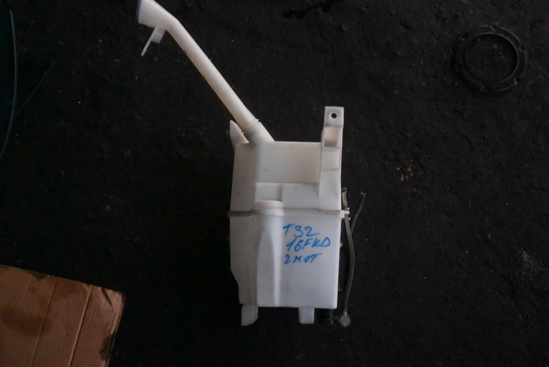 Бачок стеклоомывателя Nissan X-Trail T32