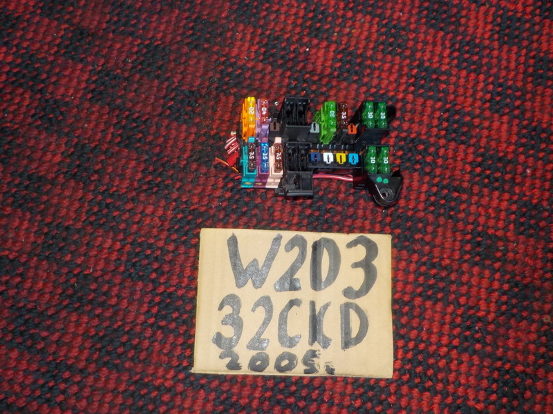 Блок предохранителей Mercedes-benz C-class W203