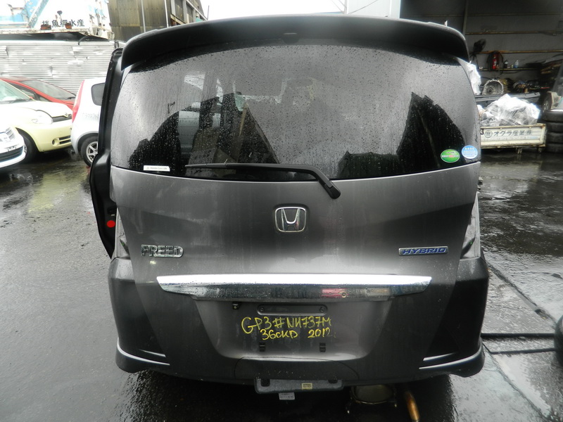 Дверь задняя Honda Freed