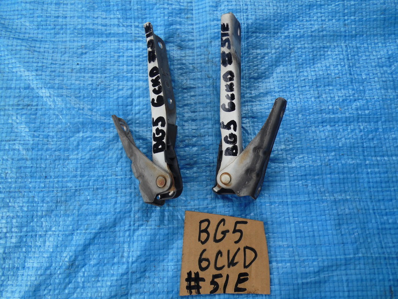 Петля капота Subaru Legacy BG5