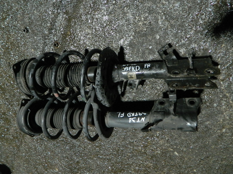 Стойка Nissan X-Trail