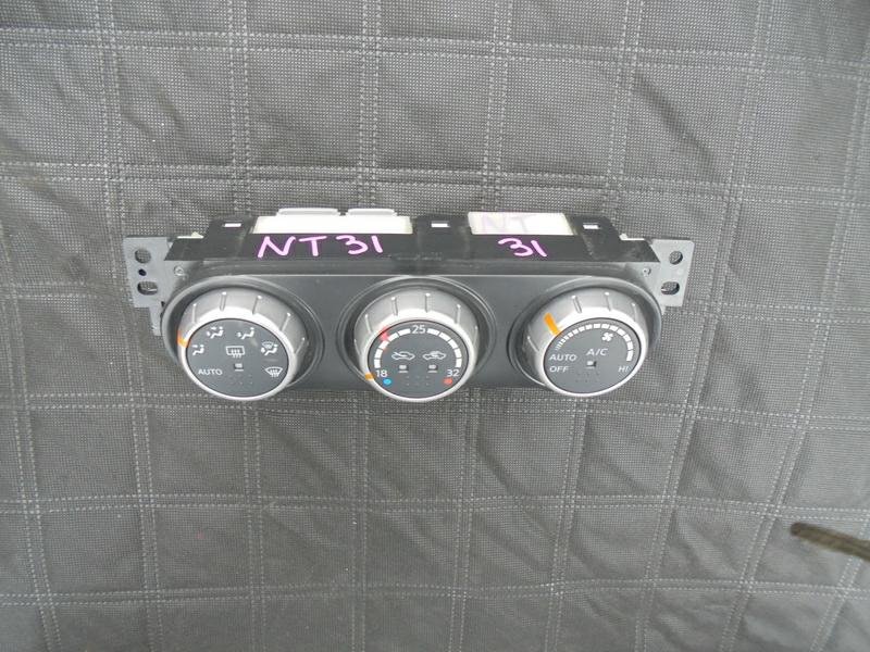 Блок управления климат-контролем Nissan X-Trail NT31