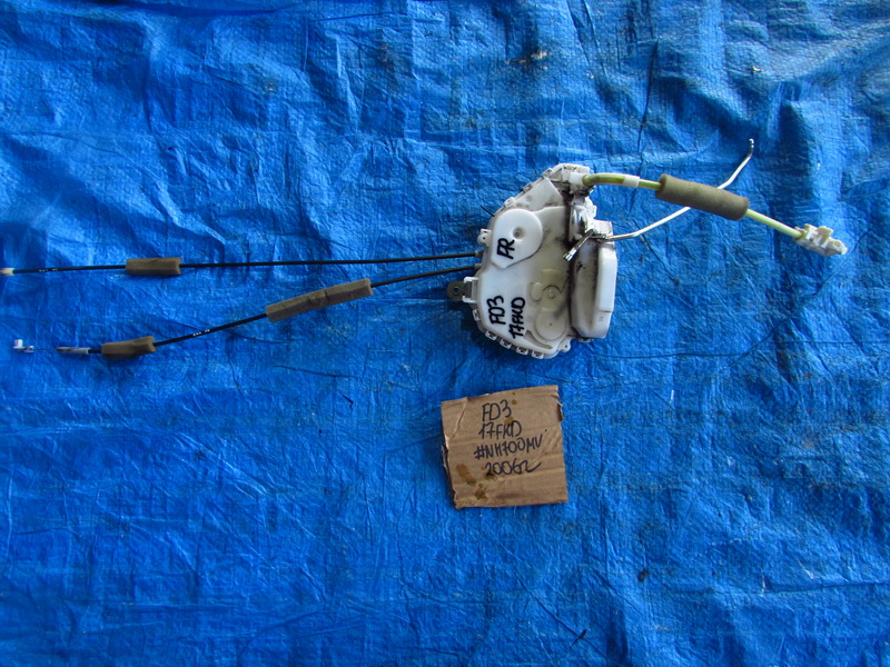 Замок двери Honda Civic FD3