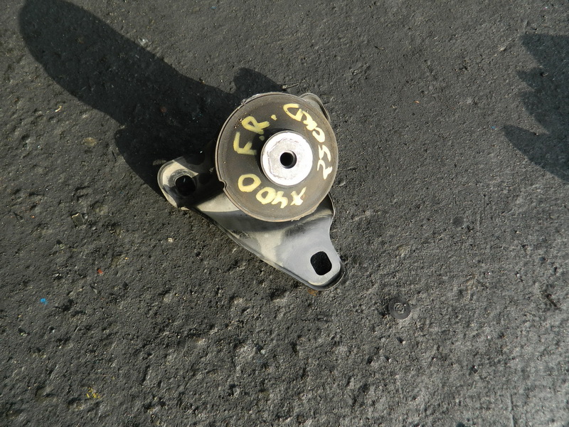 Подушка двигателя Jaguar X-type X400