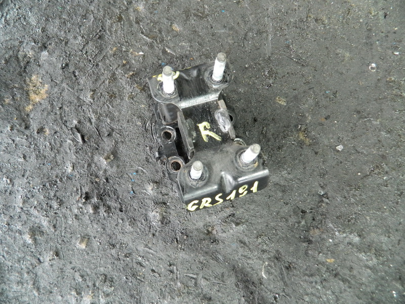 Подушка двигателя Lexus Gs350