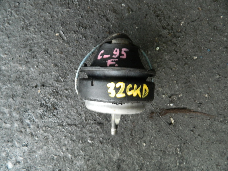 Подушка двигателя Volvo XC90