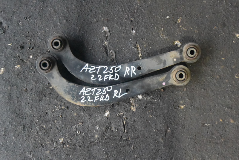 Рычаг Toyota Avensis