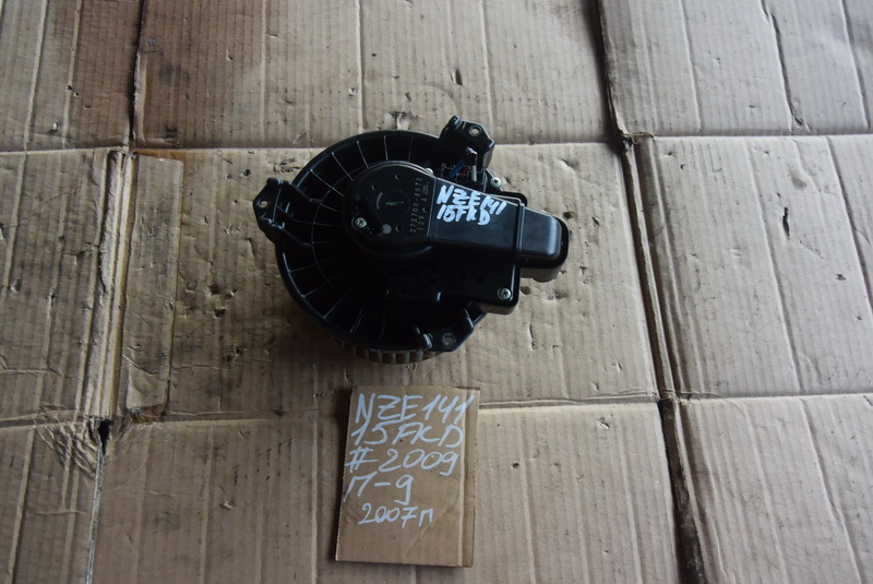 Моторчик печки Toyota Corolla Fielder NZE141