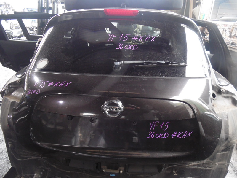 Дверь задняя Nissan Juke