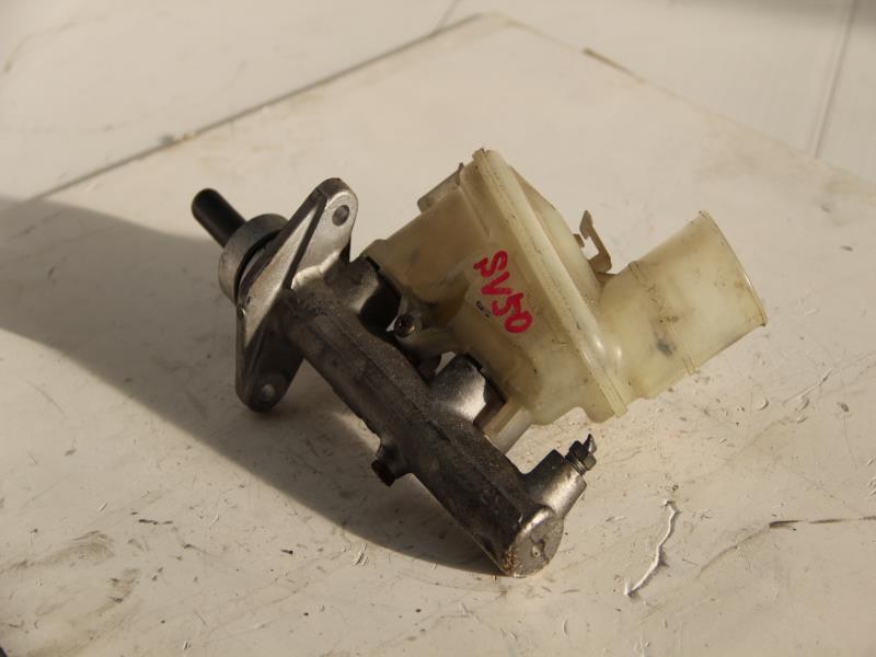 Главный тормозной цилиндр Toyota Vista Ardeo