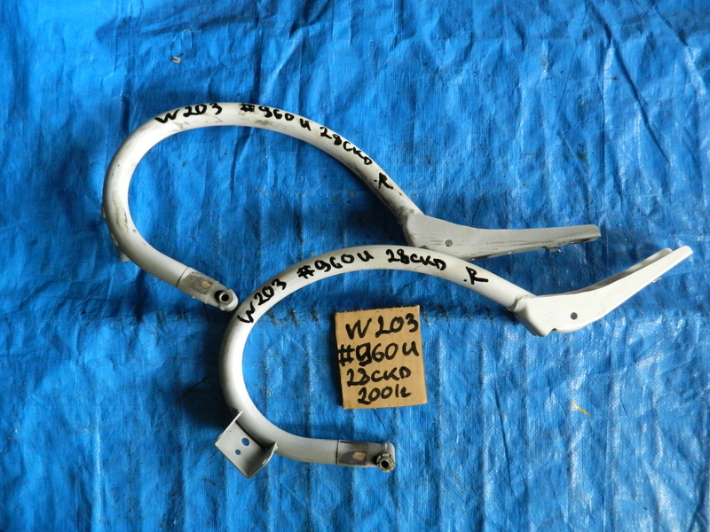 Петля крышки багажника Mercedes-benz C-class W203