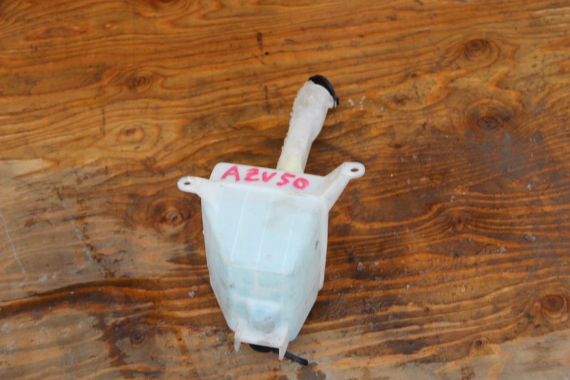 Бачок стеклоомывателя Toyota Vista AZV50