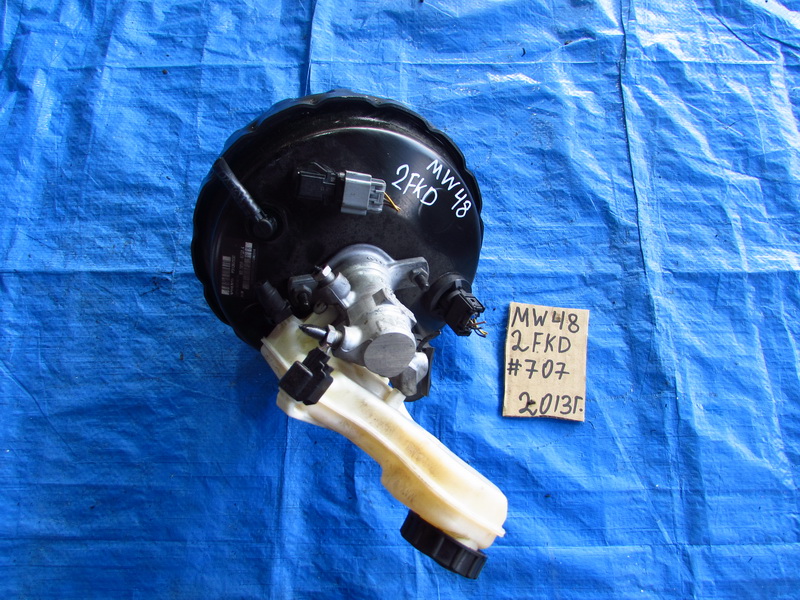 Главный тормозной цилиндр Volvo V40