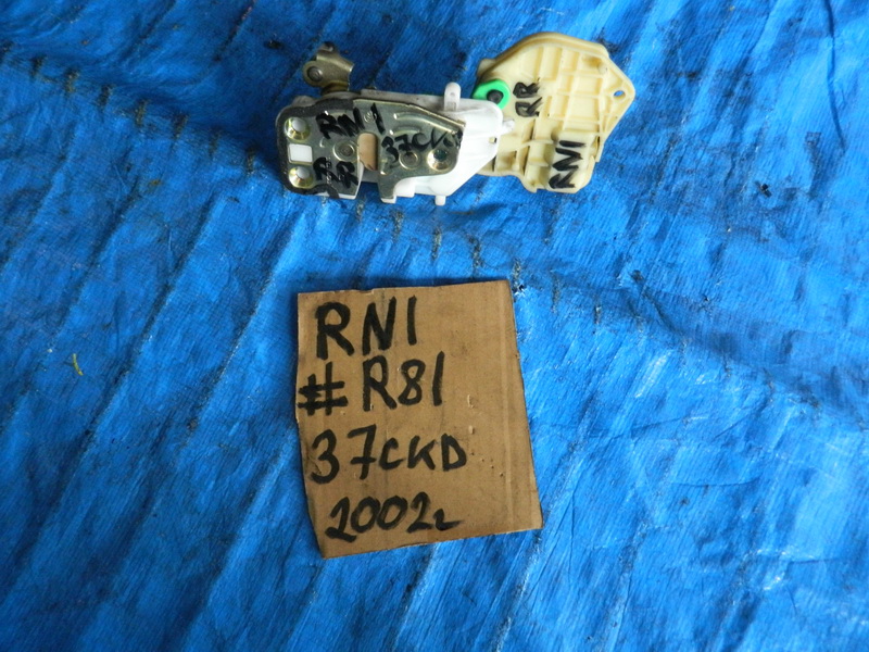 Замок двери Honda Stream RN1