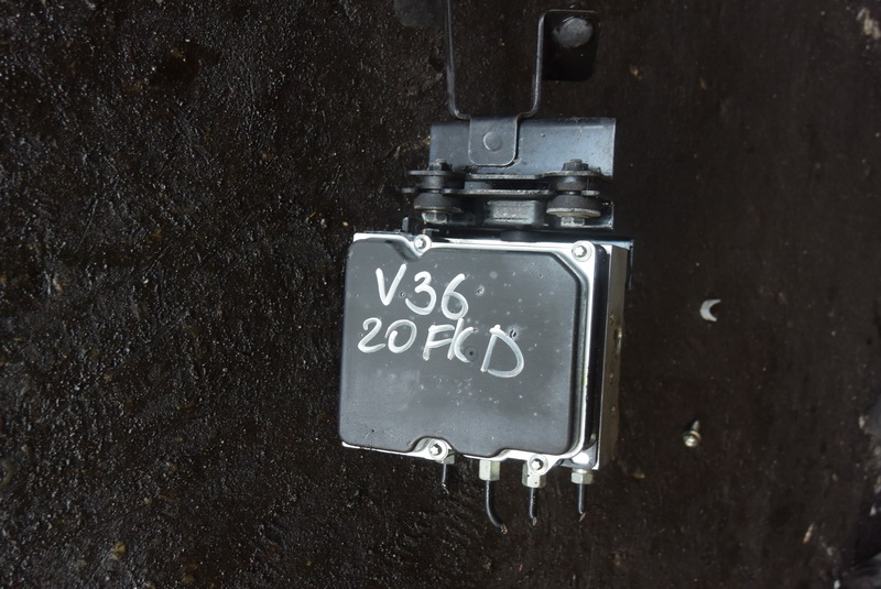 Блок АБС Nissan Skyline