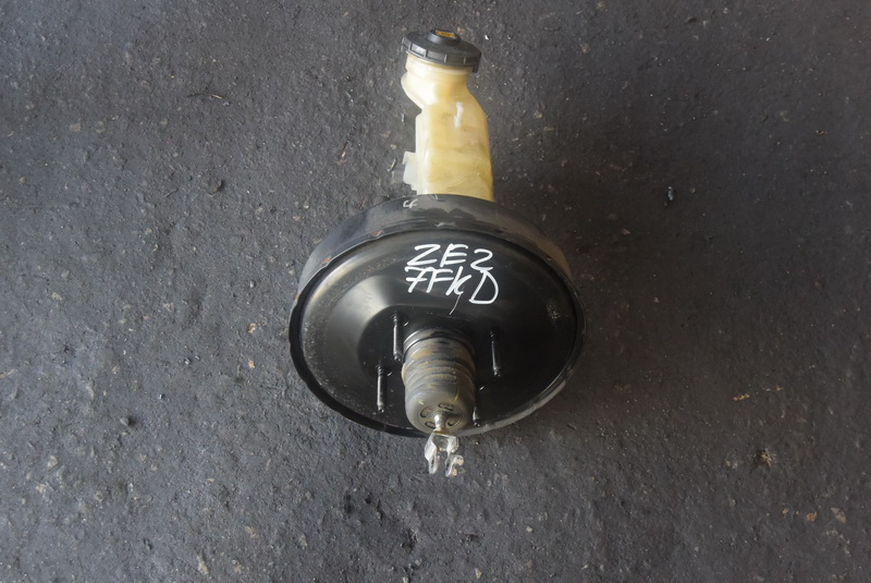 Главный тормозной цилиндр Honda Insight ZE2