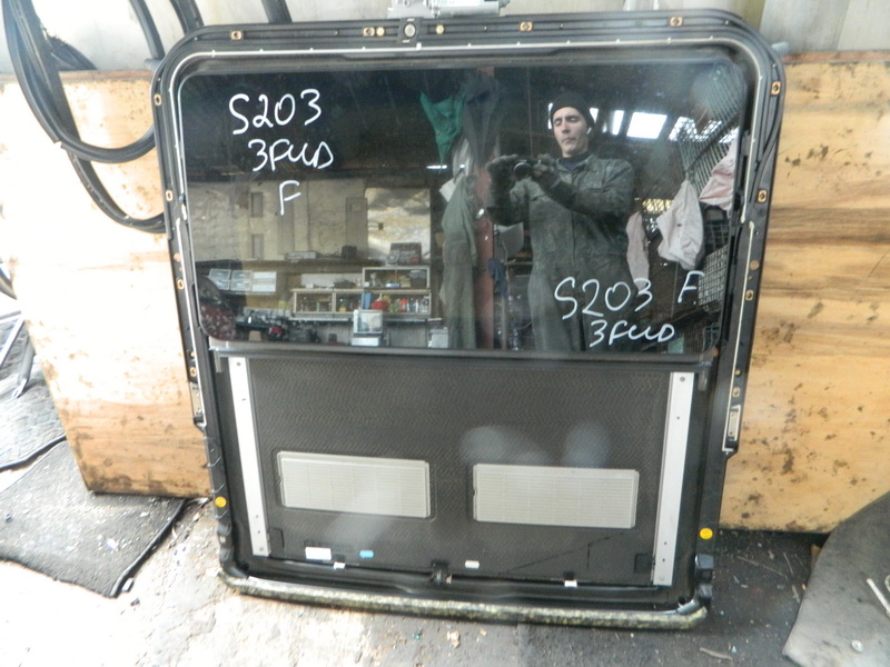 Люк Mercedes-benz C-class S203