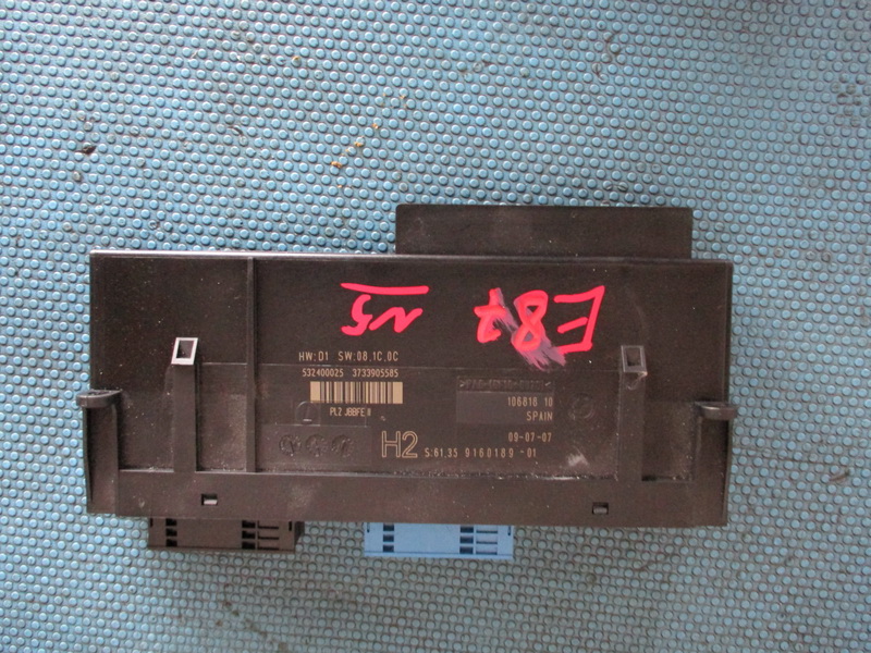 Блок управления подрулевых переключателей BMW 1-series E87