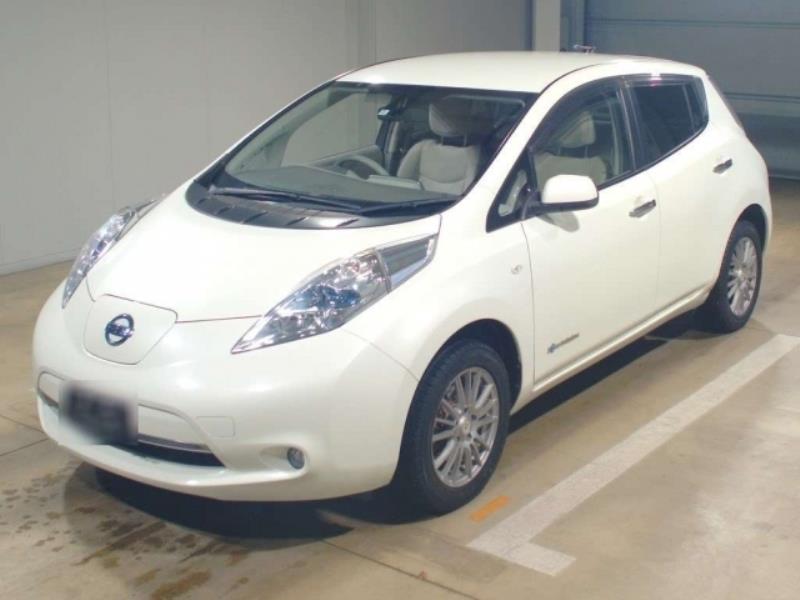 Nissan Leaf ZE0