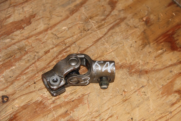 Рулевой карданчик Honda Stream