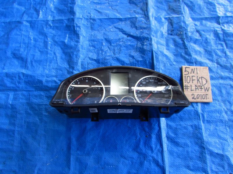 Спидометр Volkswagen Tiguan 5N1