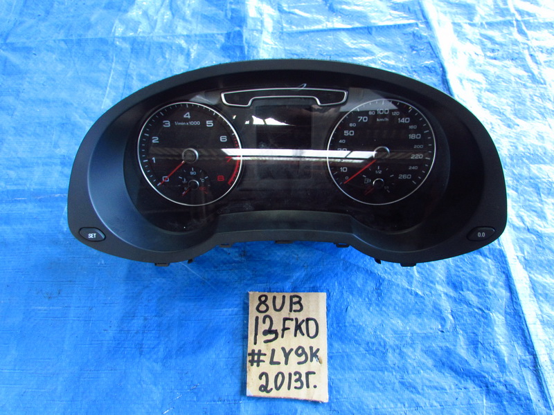 Спидометр Audi Q3