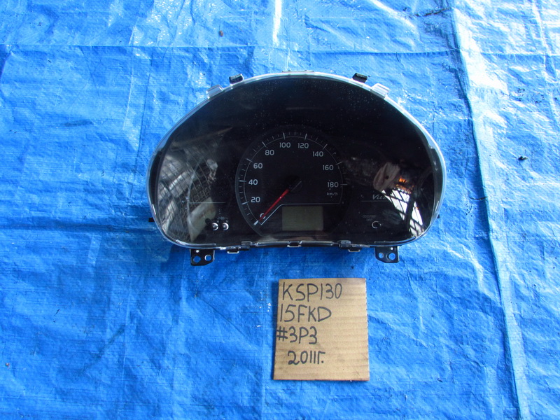 Спидометр Toyota Vitz