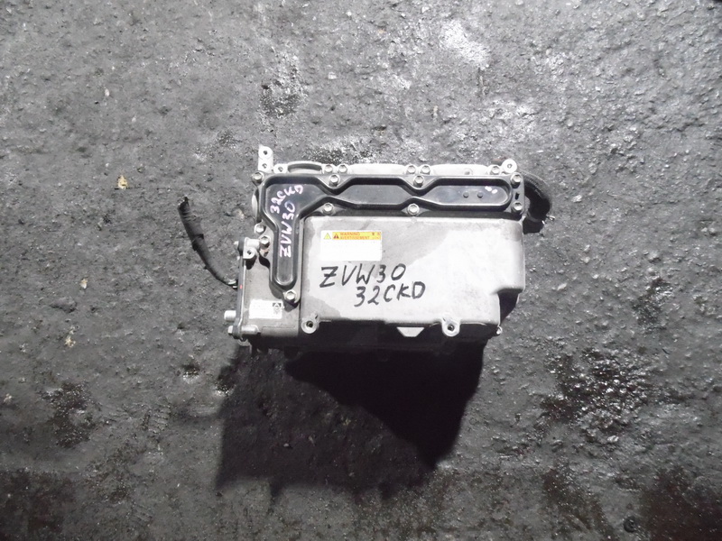 Инвертор Toyota Prius ZVW30