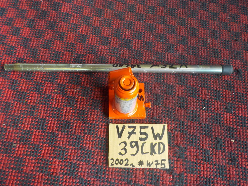 Домкрат Mitsubishi Pajero