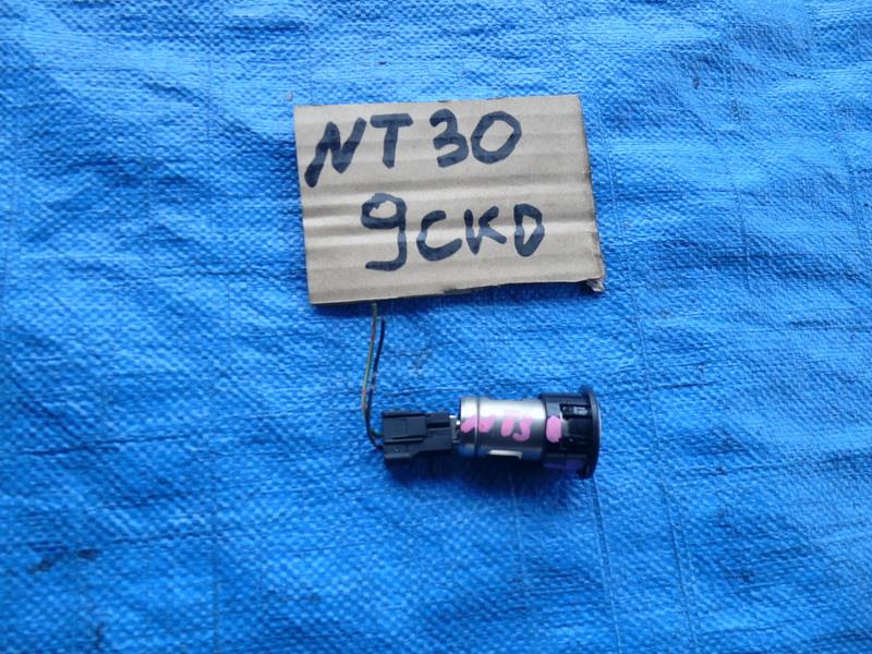 Прикуриватель Nissan X-Trail NT30