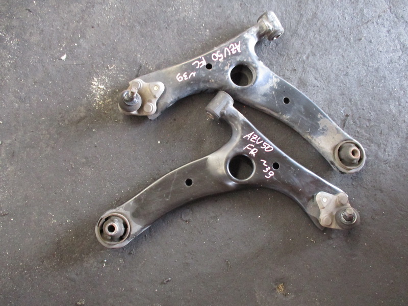 Рычаг Toyota Vista Ardeo AZV50