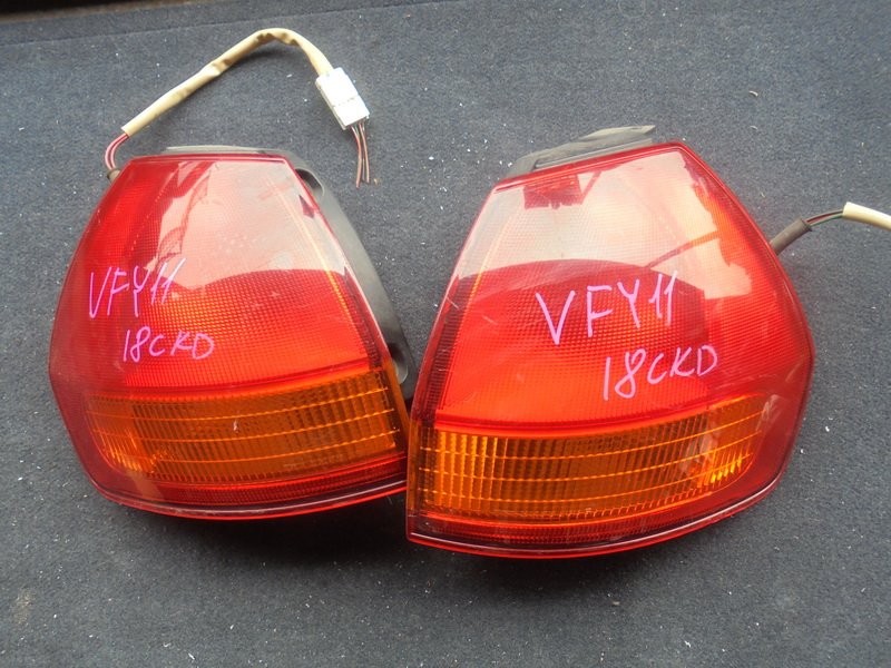 Стоп-сигнал Nissan Ad